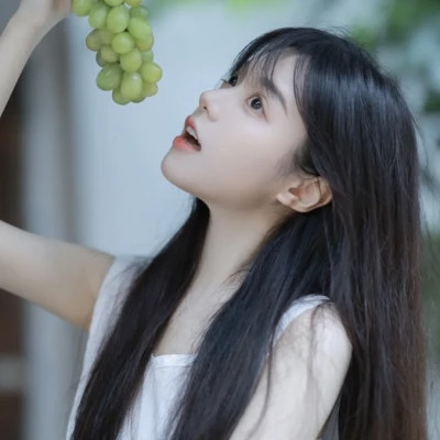 惊艳氛围感女生头像干净简单图片