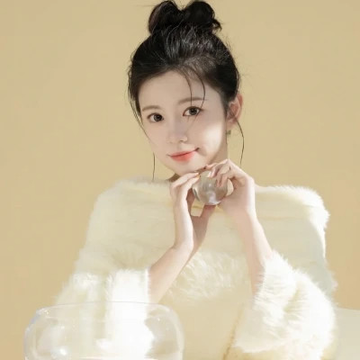 女生干净又耐看的微信头像图片