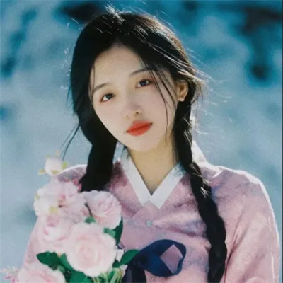 女生干净又耐看的微信头像图片