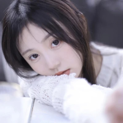 女生干净又耐看的微信头像图片