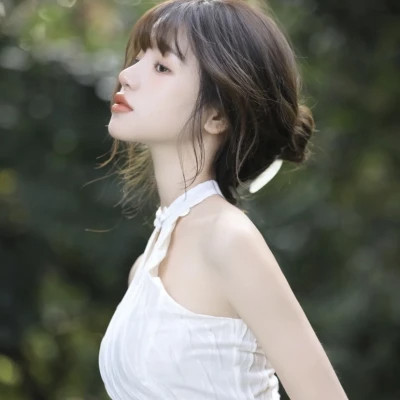 女生干净又耐看的微信头像图片