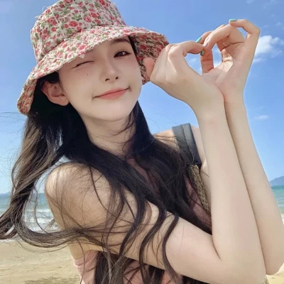 女生干净又耐看的微信头像图片