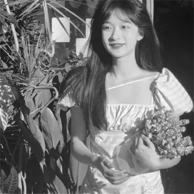干净女生头像真人黑白高清