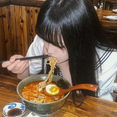 女生2025兔年微信头像图片