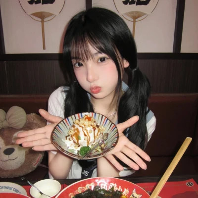 女生2025兔年微信头像图片