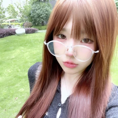 2025年很好看的女生最新版头像