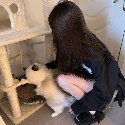 女生不露脸简单头像图片