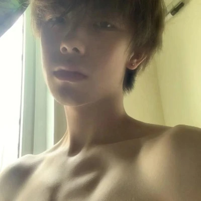 2025新头像男高清真人照片