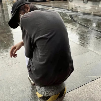 2025新头像男高清真人照片