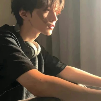 男头真人2025高清图片