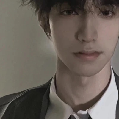 qq男头2025年真人
