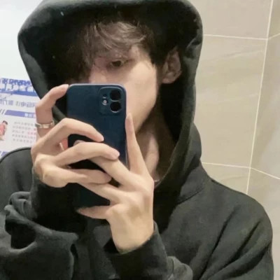 2025最火男头图片