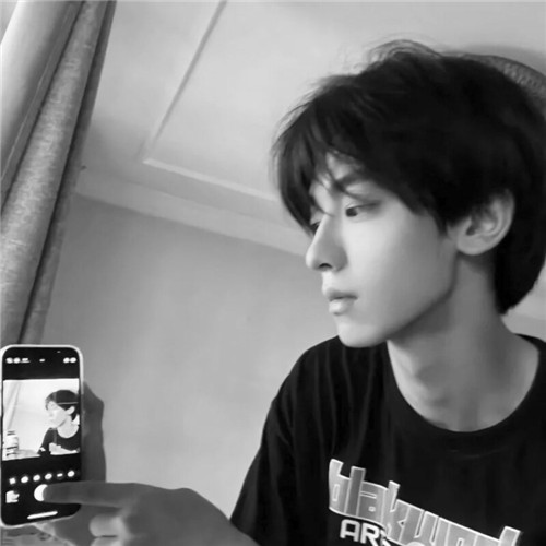 黑白男生头像孤独高冷高清照片