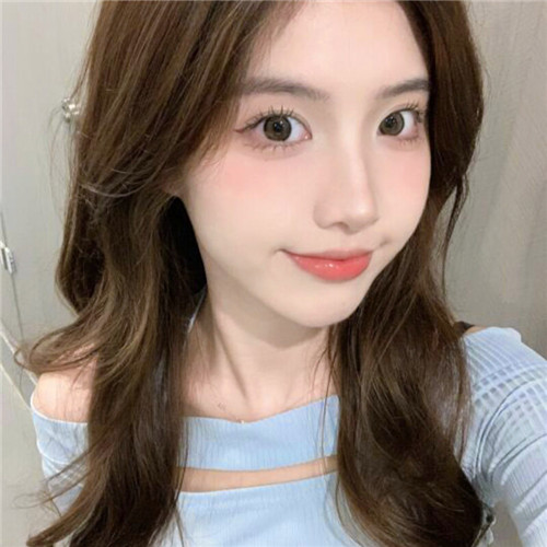 2025年女生真人好看的微信头像