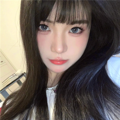 2025年女生真人好看的微信头像
