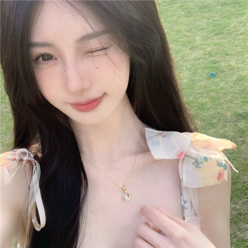 2025年精选女生真人头像图片