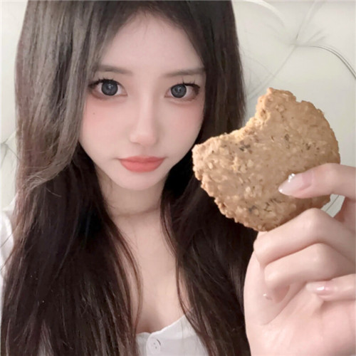 2025微信超火的真人女生头像