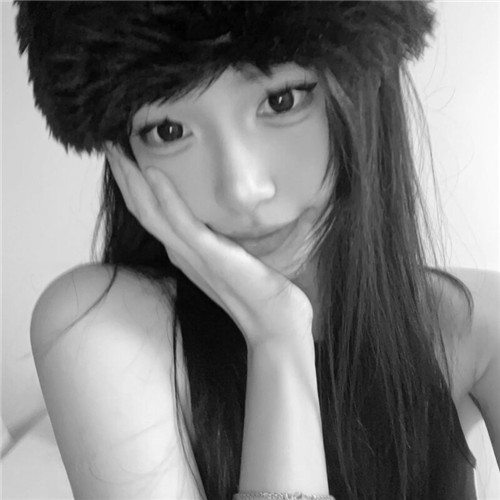 高级范黑白女生头像图片