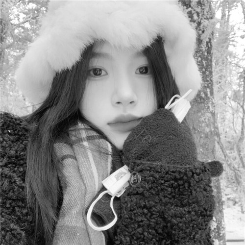 高级范黑白女生头像图片
