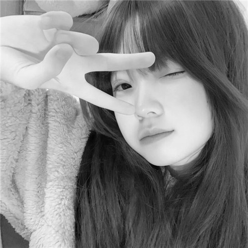 高级范黑白女生头像图片