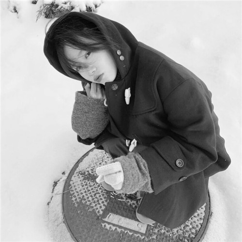 黑白头像高级女