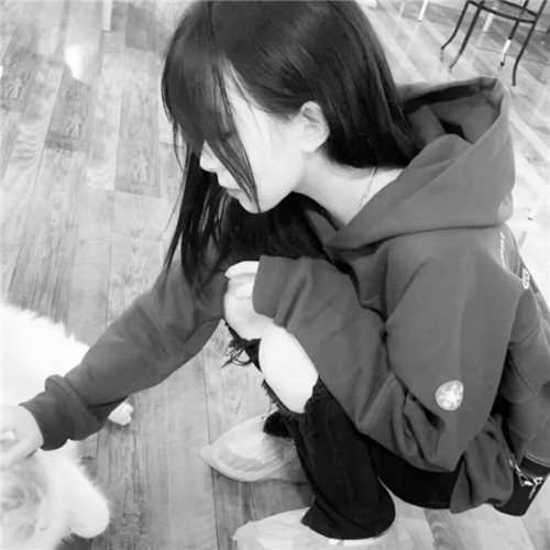 黑白头像高级女