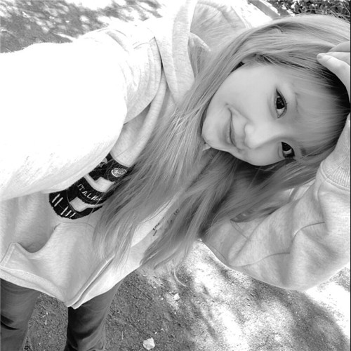 黑白头像高级女