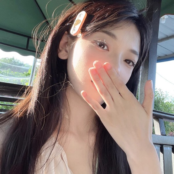 真人露脸图片头像女生