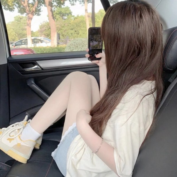 成熟真人图片头像女生