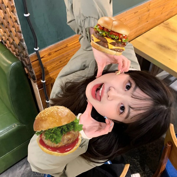 成熟真人图片头像女生