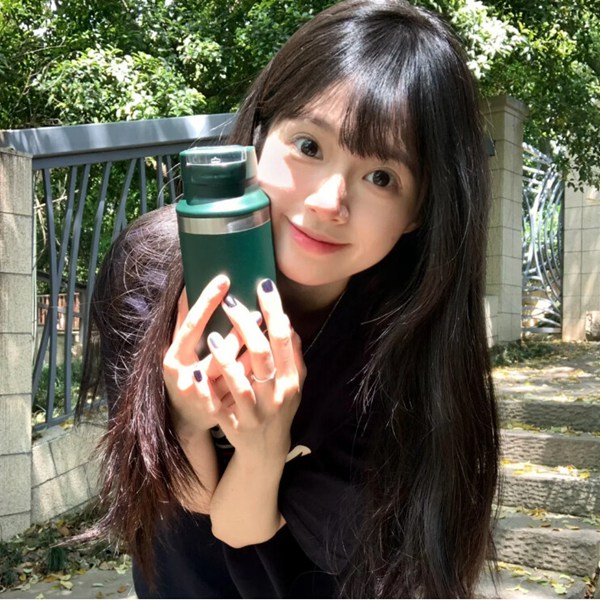 人物女生真人图片头像