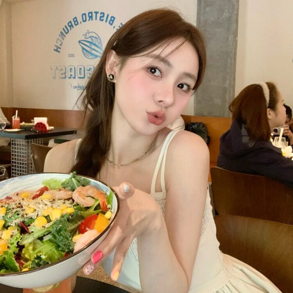 网络清纯女生图片头像真人