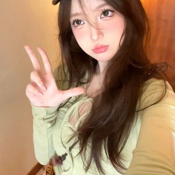 甜美时尚女生图片头像真人