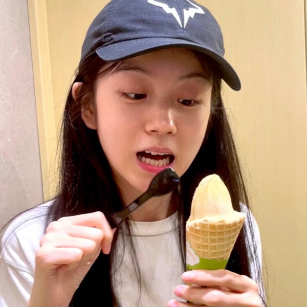 最好看的真人女生图片头像