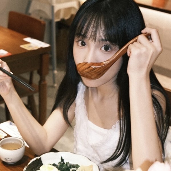 最好看的真人女生图片头像