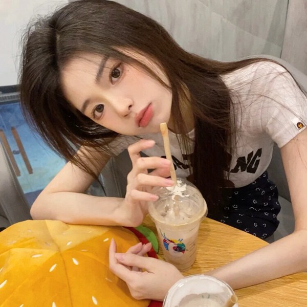 女生好看清纯图片头像真人