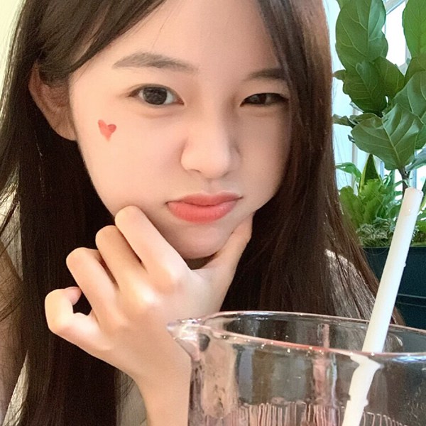 高清女生真人图片头像