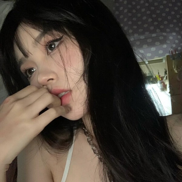 时尚女生真人图片头像