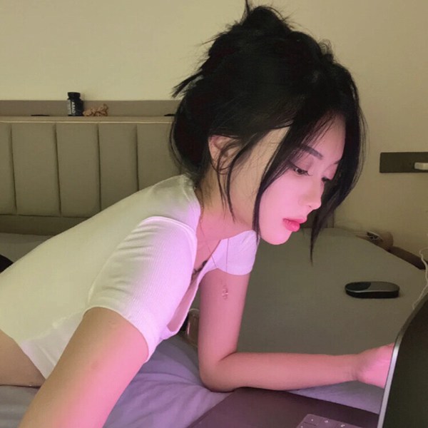 时尚女生真人图片头像