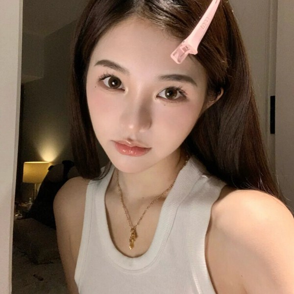 时尚女生真人图片头像