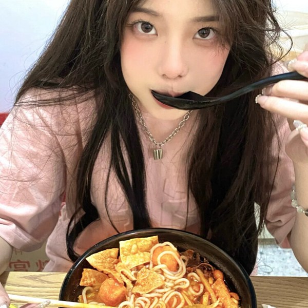 真实图片头像真人女生