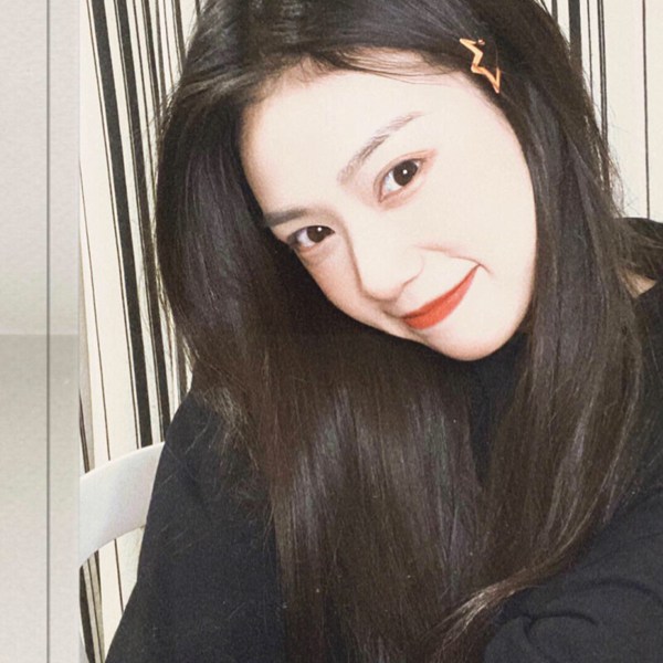 特殊女生图片头像真人