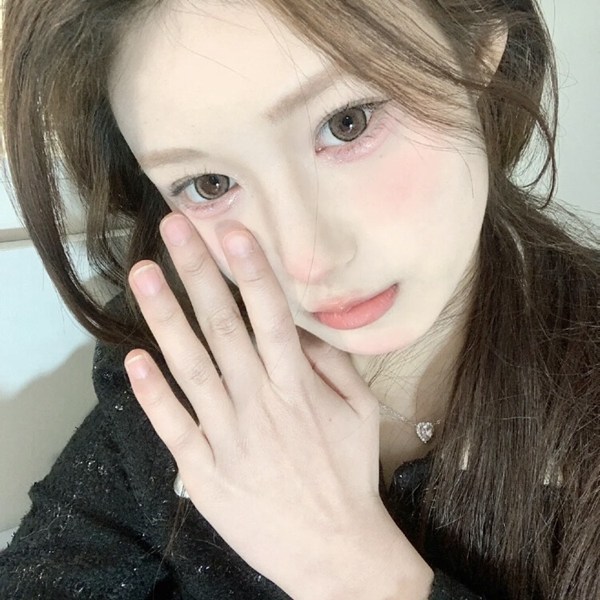 特殊女生图片头像真人