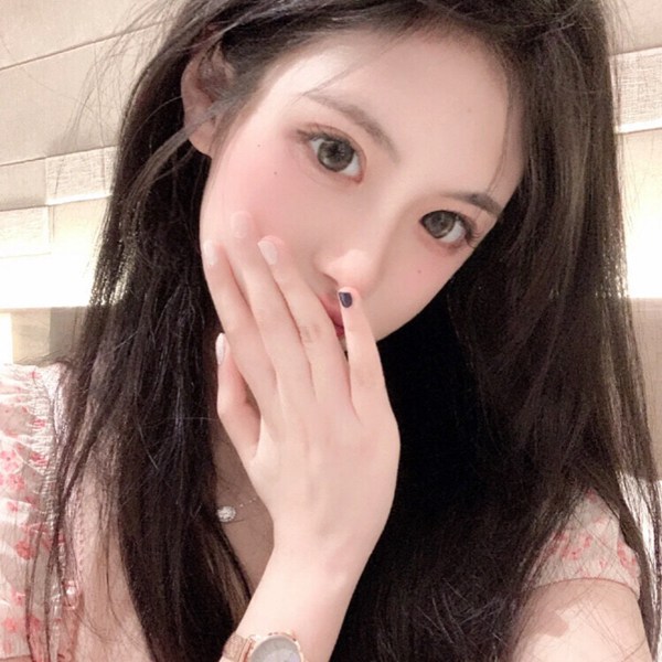 超绝女生图片头像真人