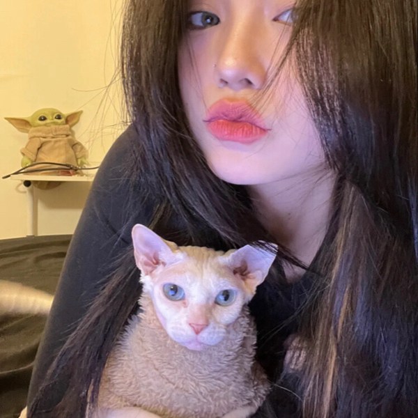 超绝女生图片头像真人