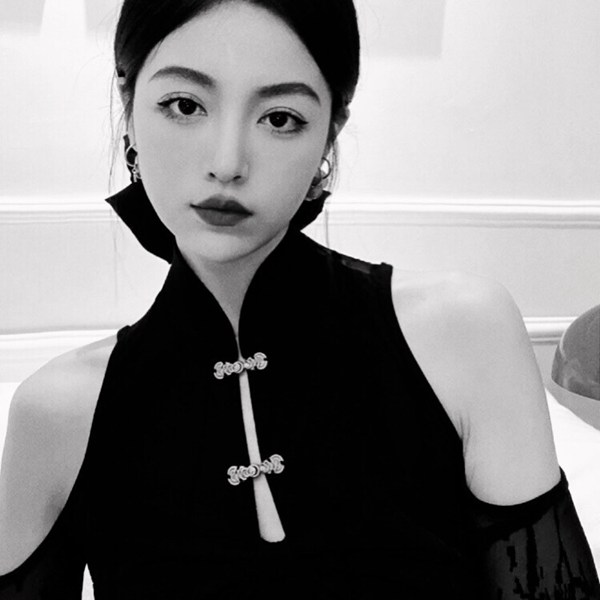超绝女生图片头像真人