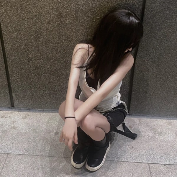 女生真人现代图片头像