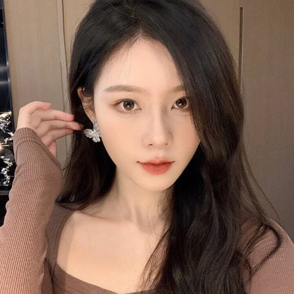 女生真人现代图片头像
