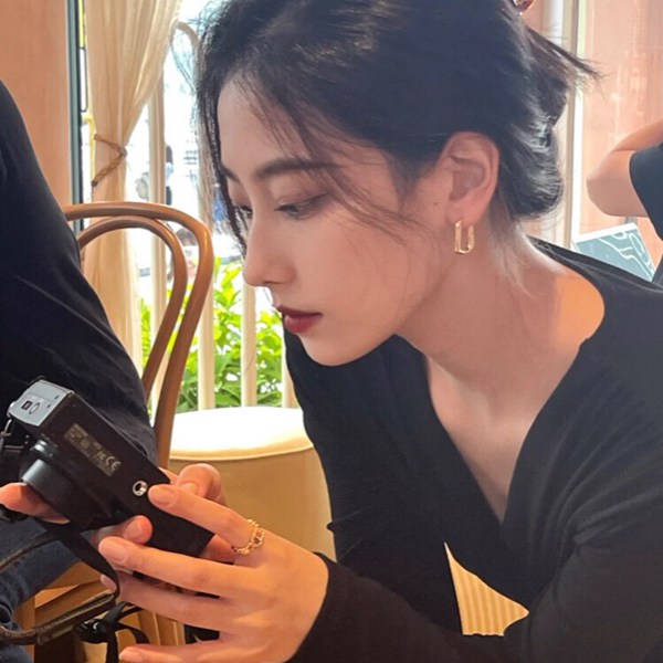 真人露脸女生图片头像