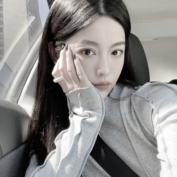 真人露脸女生图片头像